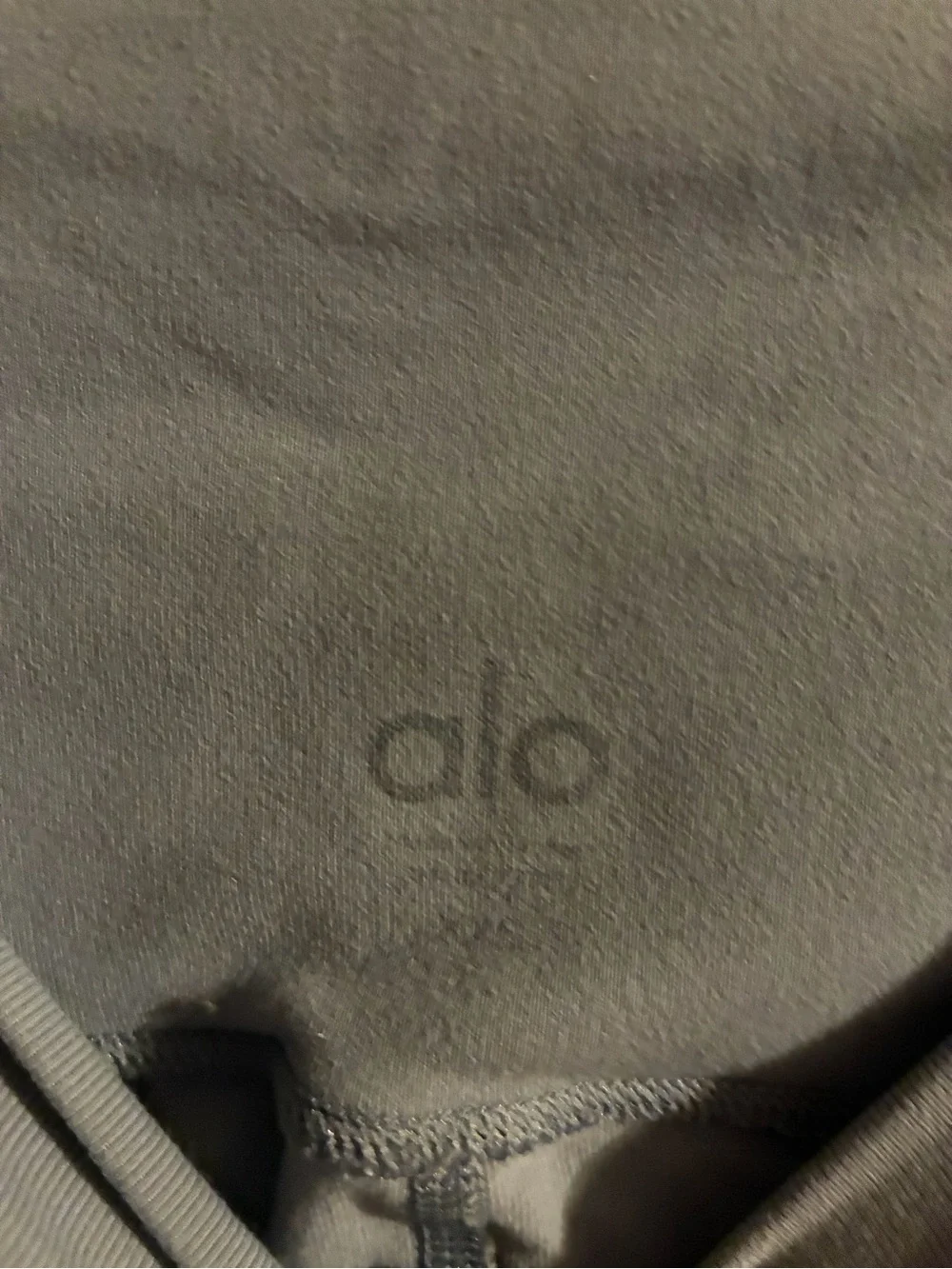 ALO Yoga smooth light